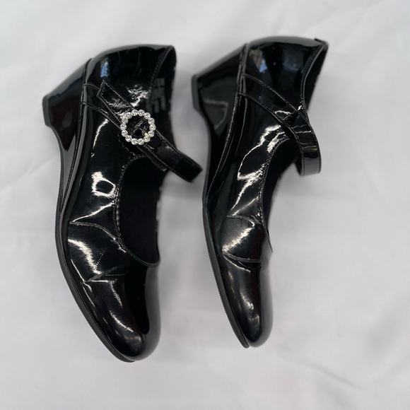 Christie & Jill Little & Big Girls Heart Round Toe Mary Jane Shoes Black, Size 3 - Picture 5 of 8